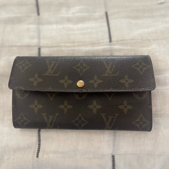 Louis Vuitton Handbags - Authentic Louis Vuitton Wallet.